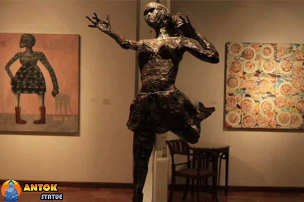 contoh patung seni - antok statue surabaya